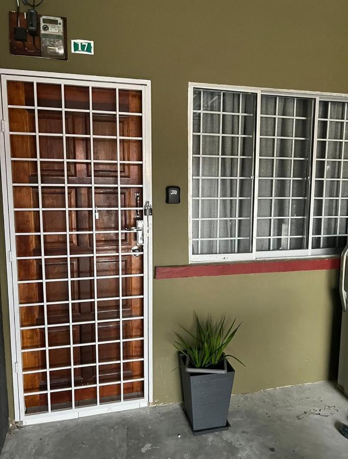 Bota Theatbas Homestay 17 In Seri Iskandar Perak 3 Bedroom מראה חיצוני תמונה