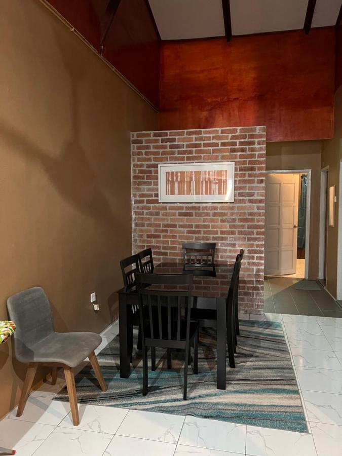 Bota Theatbas Homestay 17 In Seri Iskandar Perak 3 Bedroom מראה חיצוני תמונה
